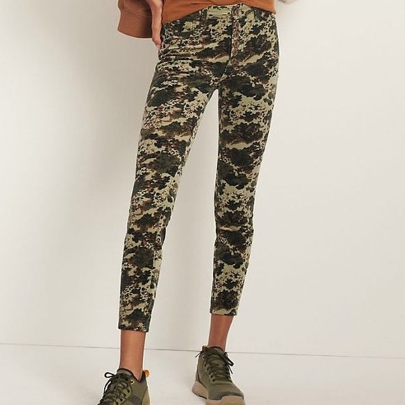 Anthropologie Pilcro High Rise Corduroy Camo Print Size 29 - Picture 1 of 9